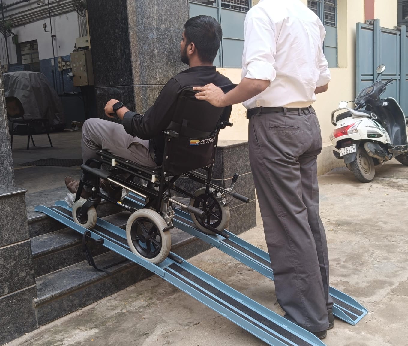 Portable split ramp